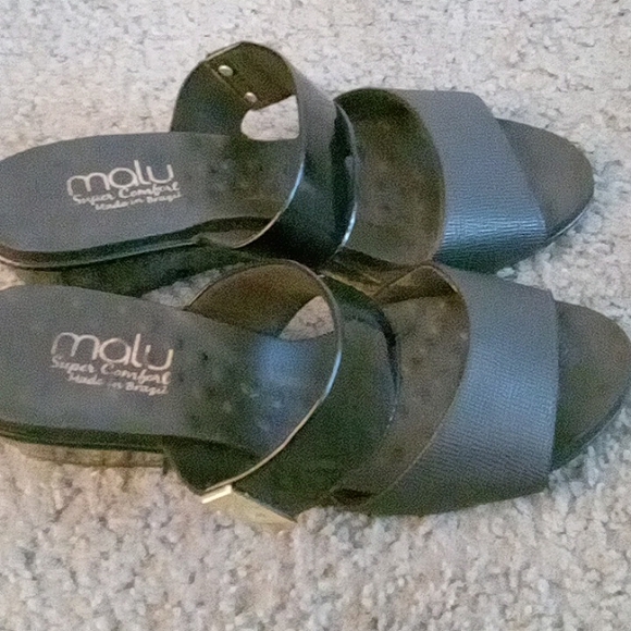 Scandals - Picture 1 of 5